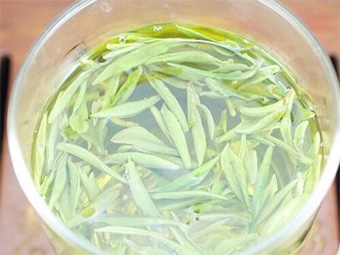 �������m